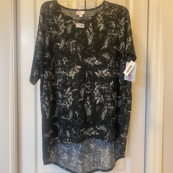 LuLaRoe Tops - NWT LuLaRoe Irma Tunic Top